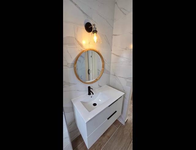 2 BEDROOM APARTMENT FOR SALE IN SHEFFIELD BEACH